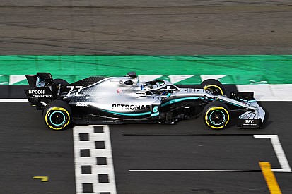 GALERÍA: Así se ve el Mercedes W10 2019 de F1 en la pista