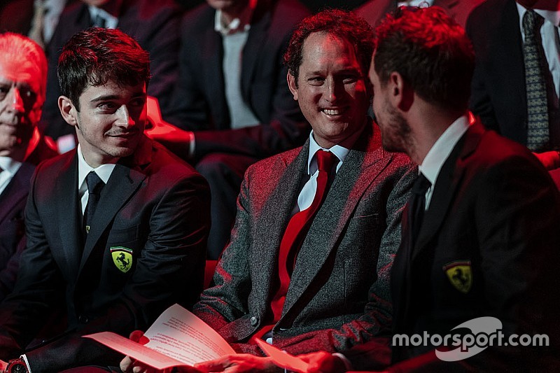 Leclerc ingin buat Ferrari pusing soal pembalap