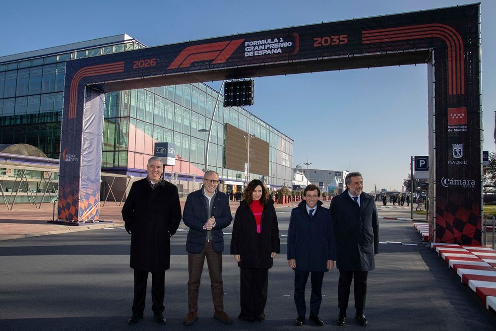 José Vicente de los Mozos, presidente Comité Ejecutivo IFEMA MADRID, Stefano Domenicali, presidente y CEO F1, Isabel Díez Ayuso, presidenta de la Comunidad de Madrid y de la Junta Rectora de IFEMA MADRID, José Luis Martínez-Almeida, alcalde de Madrid, Ángel Asensio, presidente de la Cámara de Comercio e Industria de Madrid