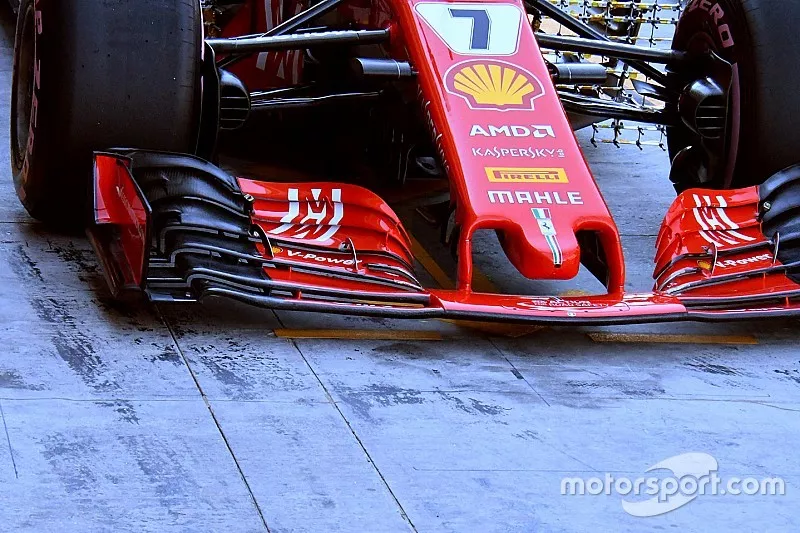 Aler&oacute;n delantero de Ferrari