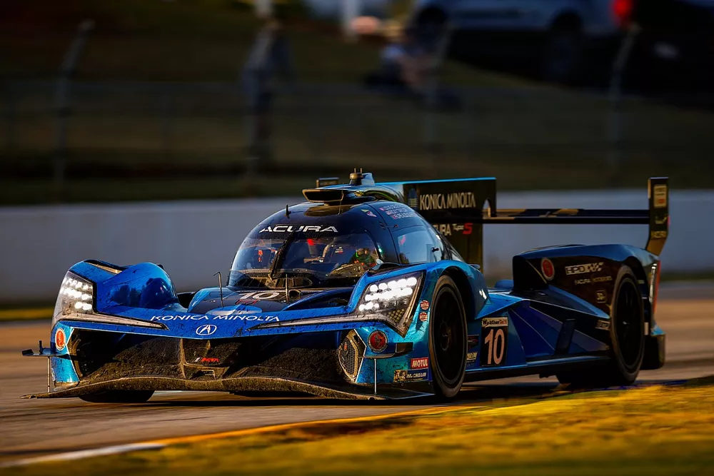 #10 Wayne Taylor Racing Acura ARX-06: Ricky Taylor, Filipe Albuquerque, Louis Deletraz
