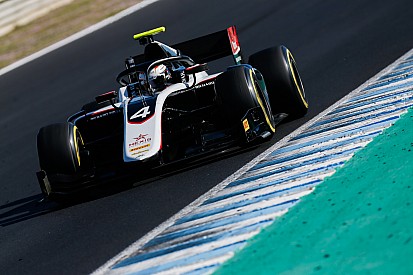 De Vries lidera las pruebas de la F2 en Barcelona