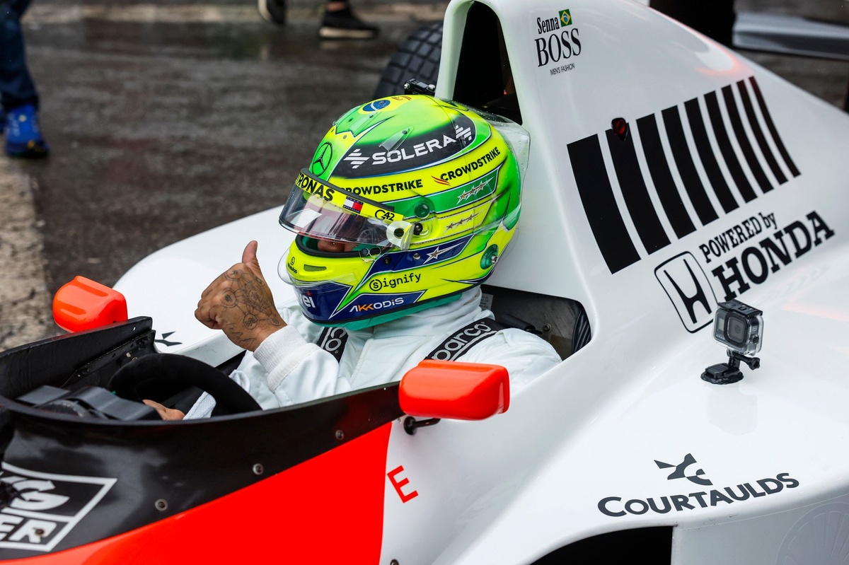 lewis-hamilton-prepares-to-dri.jpg