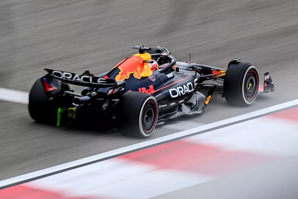 Oracle Red Bull Racing RB21 マックスフェルスタッペン フェルスタッペン、レッドブルの新車RB21に手応え「初日は楽しかった