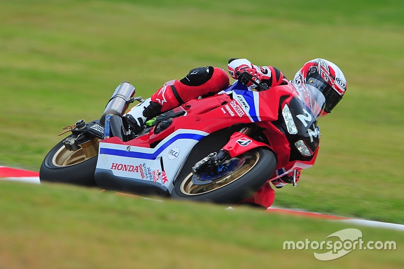 Raihan meyakinkan Andi Gilang di Suzuka 8 Hours
