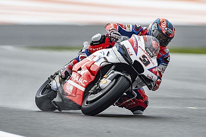 Valencia MotoGP: Petrucci tops FP3, Yamahas to Q1
