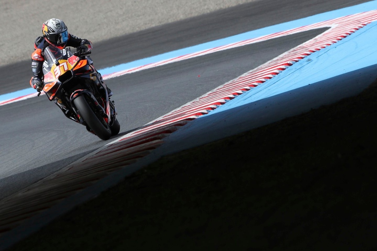 MotoGP | Acosta: "Sono veloce, ma non ho troppo feeling, soprattutto in staccata"