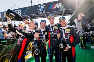トップチェッカーのマンタイ・ポルシェに100秒ペナルティ！　ROWE BMWがニュル24時間を逆転優勝。BMW勢は5年ぶり通算21勝目