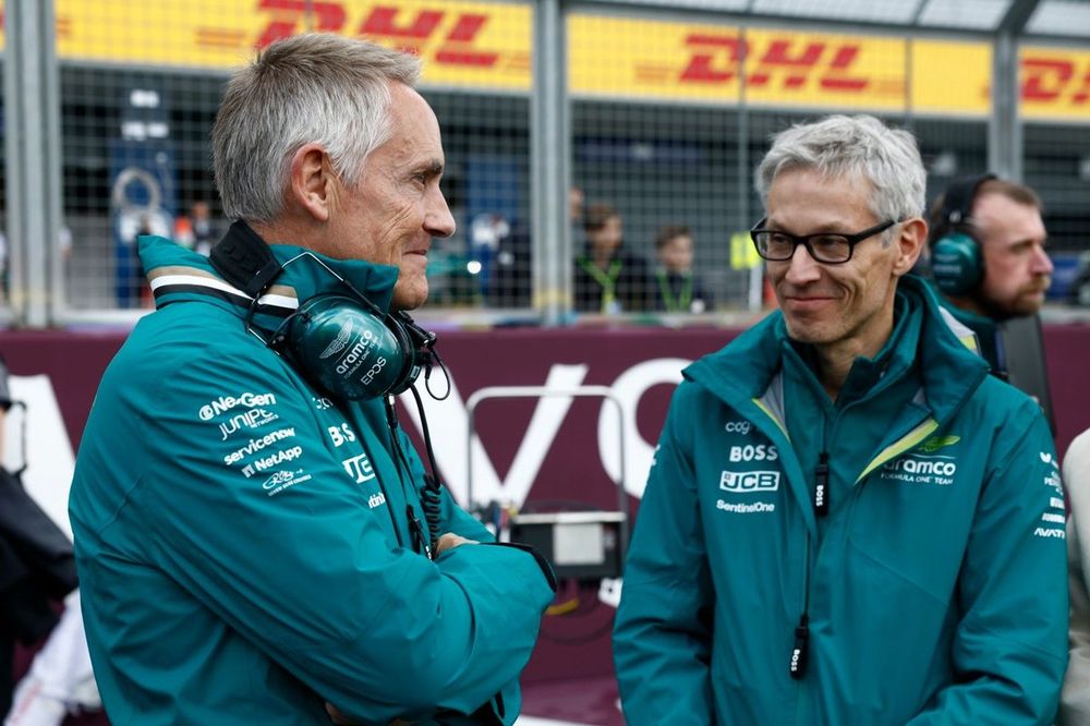 Martin Whitmarsh, Director General del Grupo Aston Martin Performance Technologies, Mike Krack, Aston Martin F1 Team