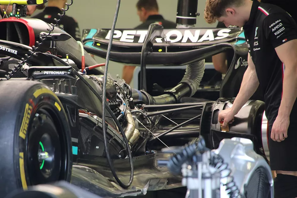 Mercedes W14 technical detail