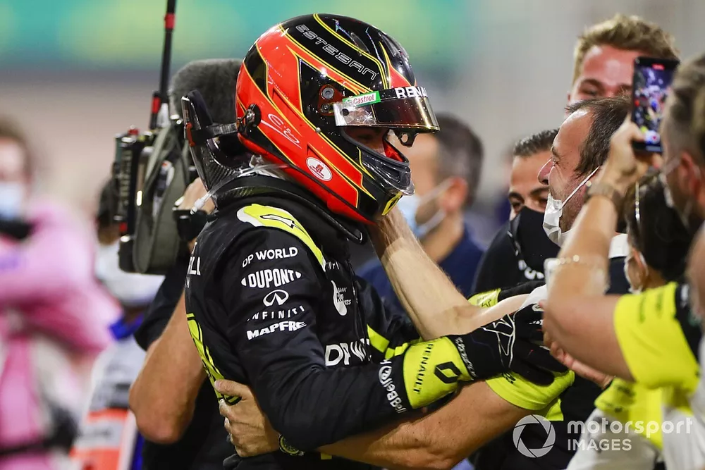 Esteban Ocon, Renault F1, 2nd position, celebrates with his team in Parc Ferme