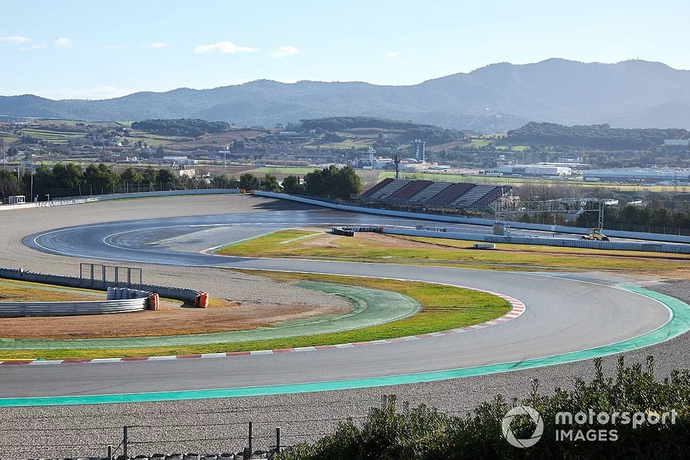 Circuit de Barcelona-Catalunya 
 Turn 10 construction work