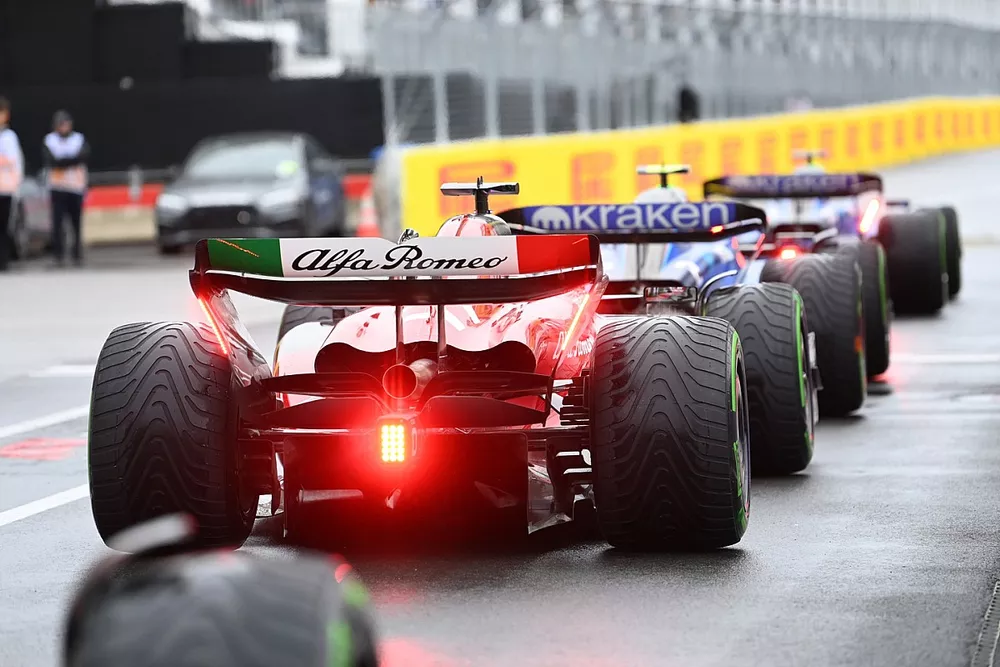 Valtteri Bottas, Alfa Romeo C43, in the queue to leave the pits