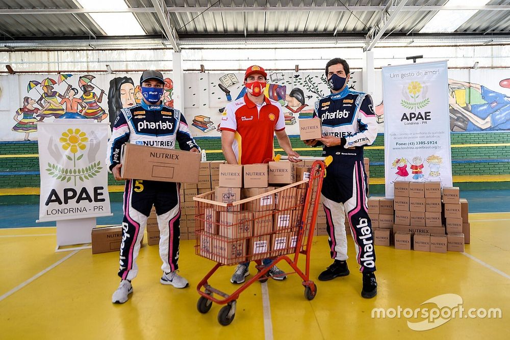 Primeira entrega do Milhão Solidário da Stock Car em Londrina (PR)