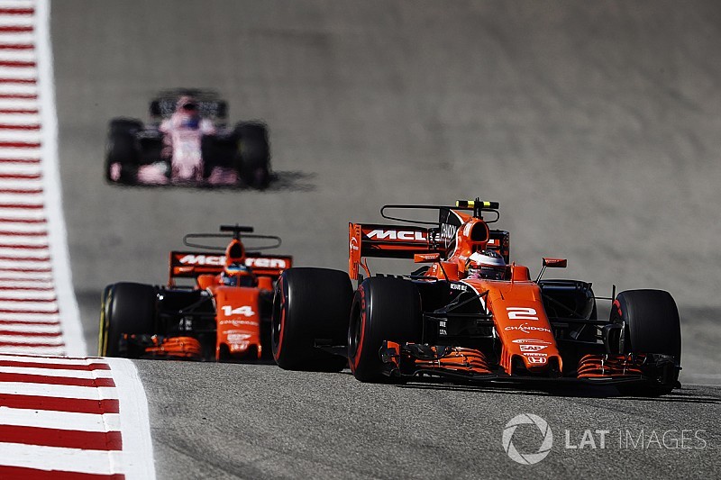 Обидва гонщики McLaren стартуватимуть із задніх рядів на ГП Мексики