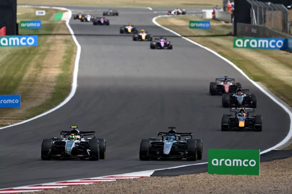 Lando Norris, McLaren, George Russell, Mercedes