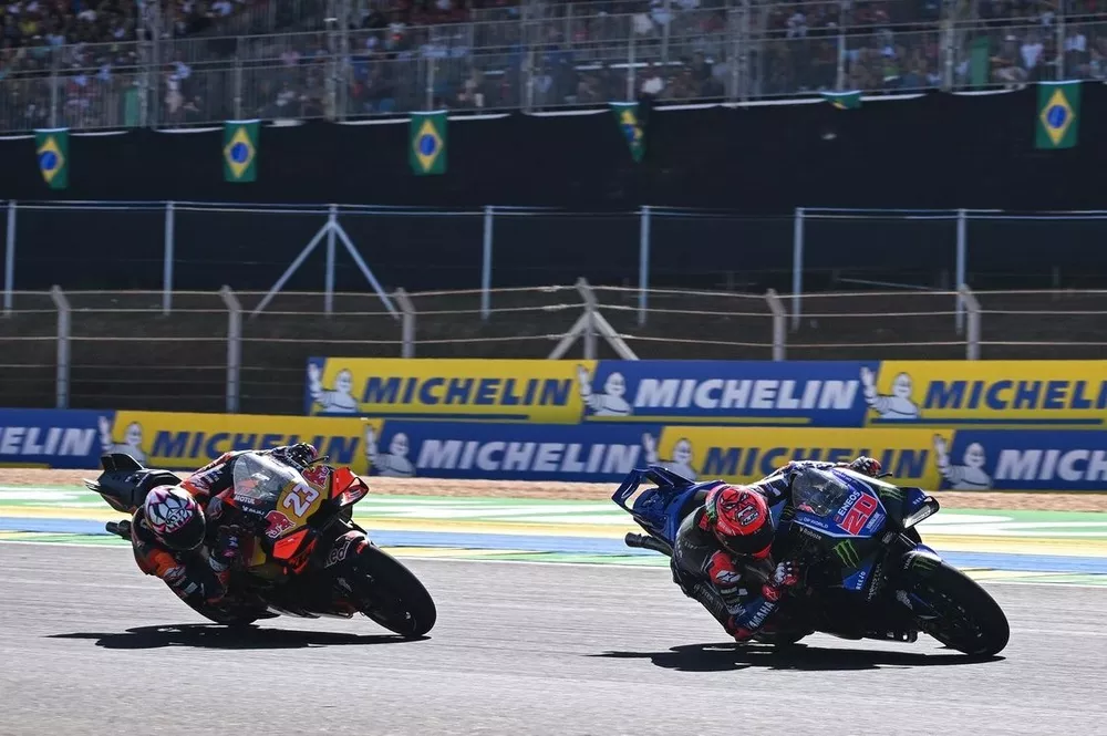 Enea Bastianini, Red Bull KTM Tech 3, Fabio Quartararo, Yamaha Factory Racing