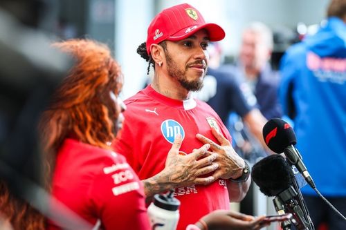 Hamilton se&ntilde;ala que negatividad de los medios est&aacute; afectando a Ferrari