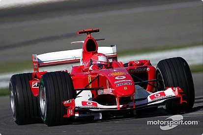 Ferrari realiza exposição em homenagem aos 50 anos de Schumacher