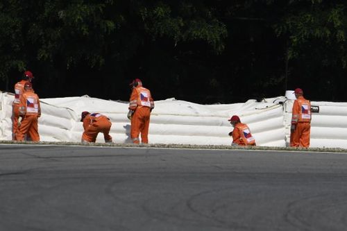 Qu&eacute; son los 'airfence' y c&oacute;mo protegen a los pilotos de MotoGP en las ca&iacute;das