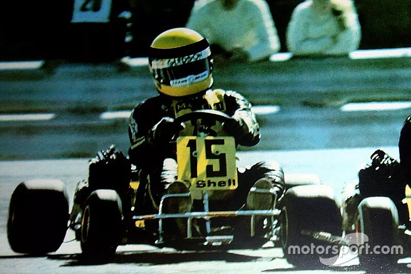 Terry Fullerton lidera a Ayrton Senna