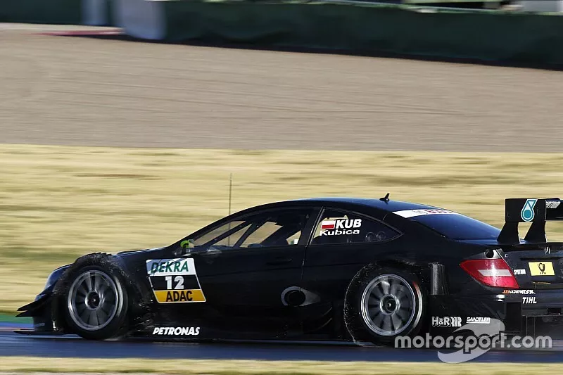Robert Kubica prueba el Mercedes DTM