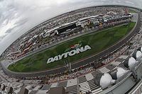 La lluvia obliga a posponer carera en Daytona para el domingo