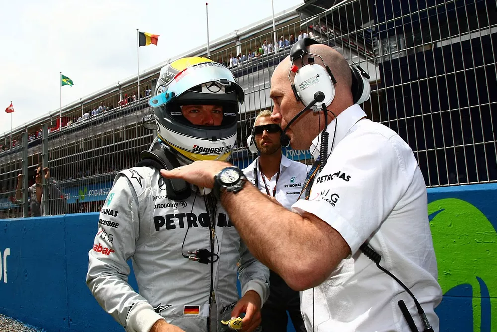 Nico Rosberg, Mercedes GP Petronas et Jock Clear, Mercedes GP Petronas, Ing&eacute;nieur de course