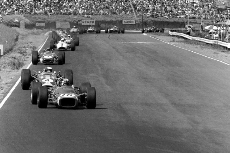 Cuando la F1 arrancaba sus campeonatos en enero