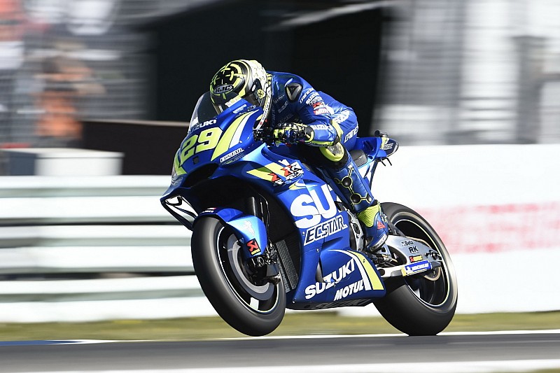 Sachsenring, Libere 1: Iannone sorprende e batte Marquez. Valentino ottimo terzo