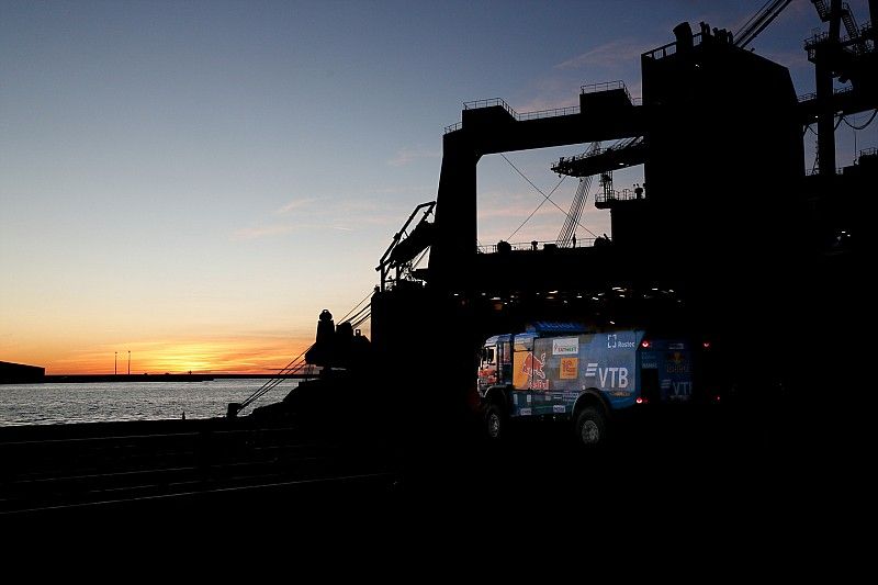 Embarque en Marsella del Dakar 2020