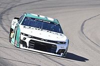Elliott manda en práctica final en NASCAR, Suárez en 33