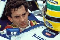 Assessora de Senna reafirma que piloto morreu na pista e relata influência de Ecclestone para impedir cancelamento de GP