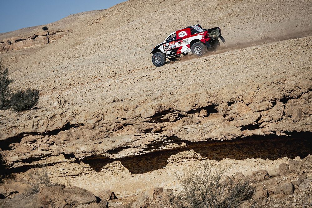 #207 Toyota Gazoo Racing Toyota: Giniel De Villiers, Dennis Murphy