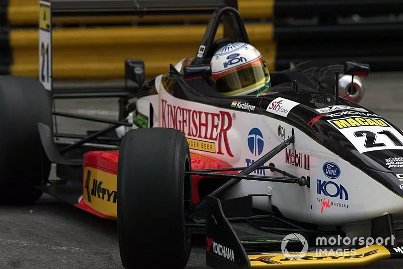 Narain Karthikeyan, Carlin