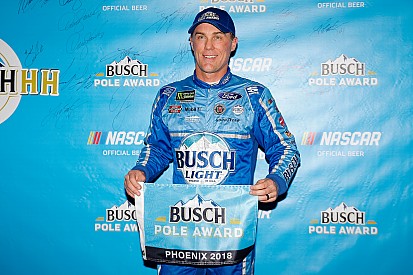 Kevin Harvick rebounds with Phoenix pole over Chase Elliott