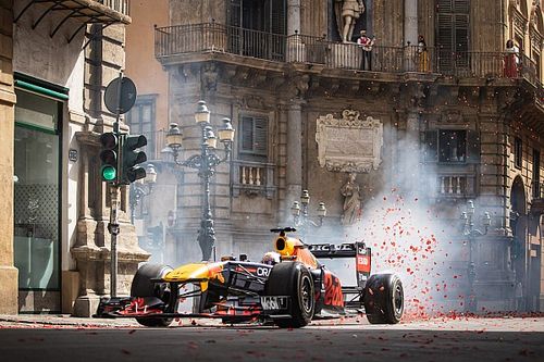 V&iacute;deo y fotos: el espect&aacute;culo del RB7 en las calles de Palermo