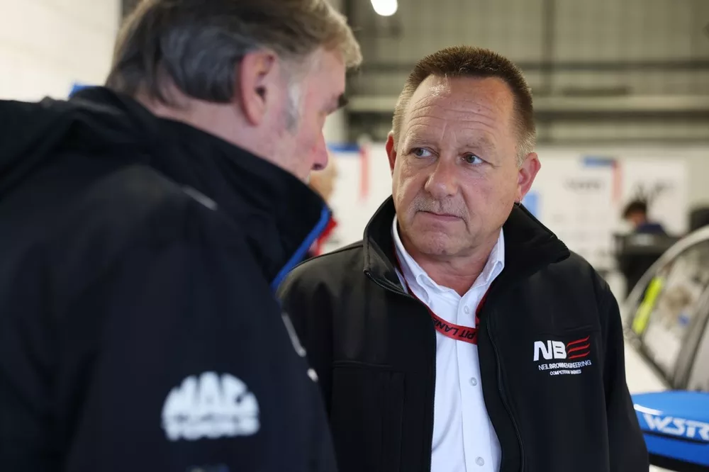 Gavin Harrison, Neil Brown Engineering