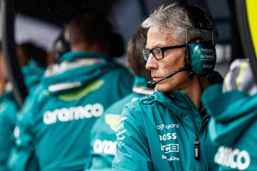 Mike Krack, Team Principal, Aston Martin F1 Team, on the pit wall