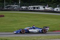 Palou y otros pilotos de IndyCar piden cambios con las banderas azules