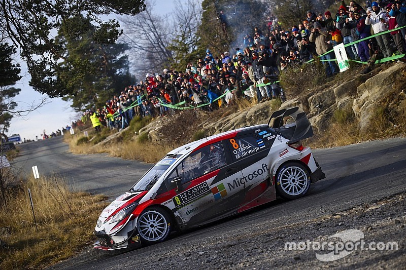 Neuville preocupado por el
