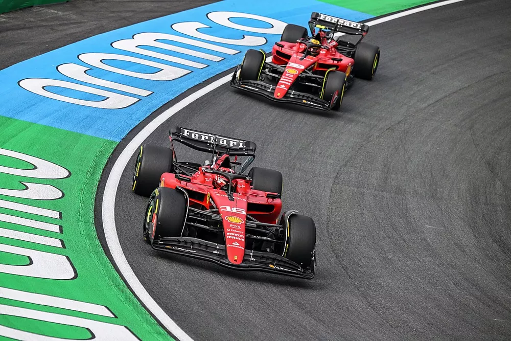 Charles Leclerc, Ferrari SF-23, Robert Shwartzman, Ferrari SF-23