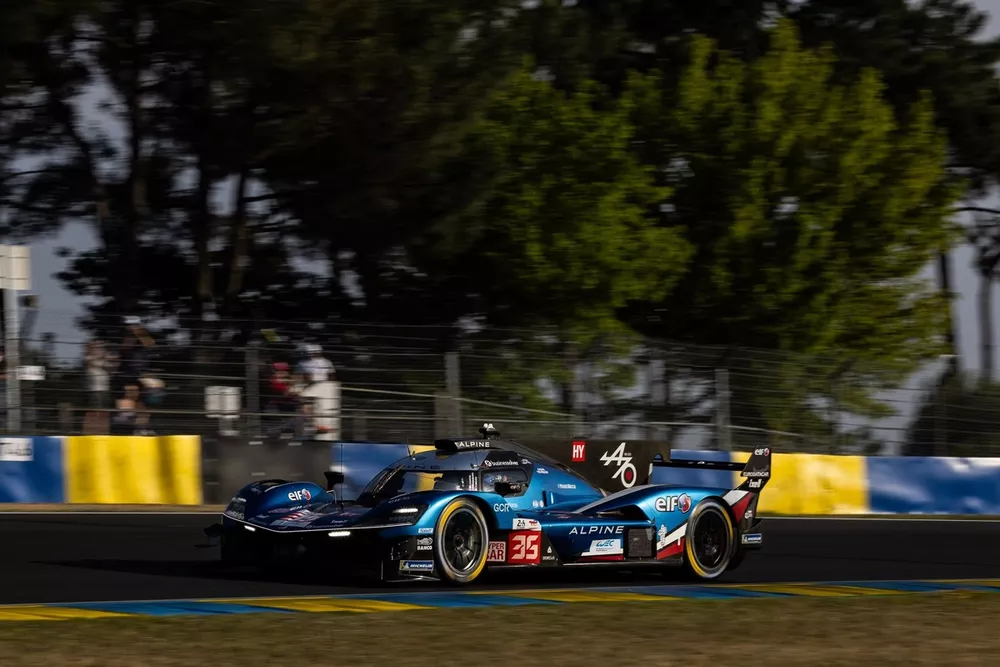  #35 Alpine Endurance Team Alpine A424: Paul-Loup Chatin, Ferdinand Habsburg, Charles Milesi