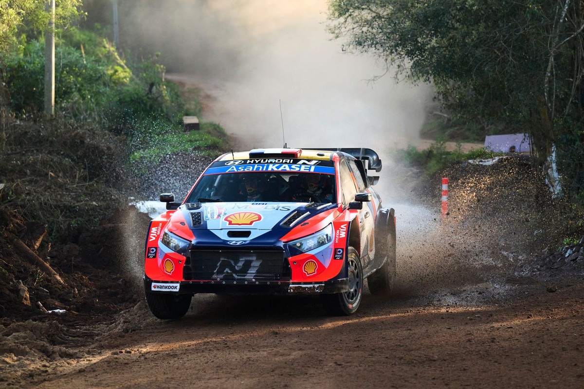 Hyundai’s Fourmaux suffers late retirement from WRC Rally Paraguay