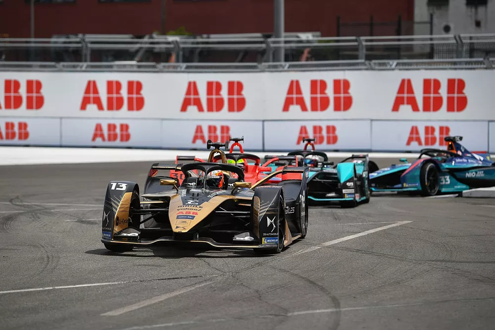 Antonio Felix da Costa, DS Techeetah, DS E-Tense FE21, Oliver Rowland, Mahindra Racing, Mahindra M7Electro, Mitch Evans, Jaguar Racing, Jaguar I-TYPE 5