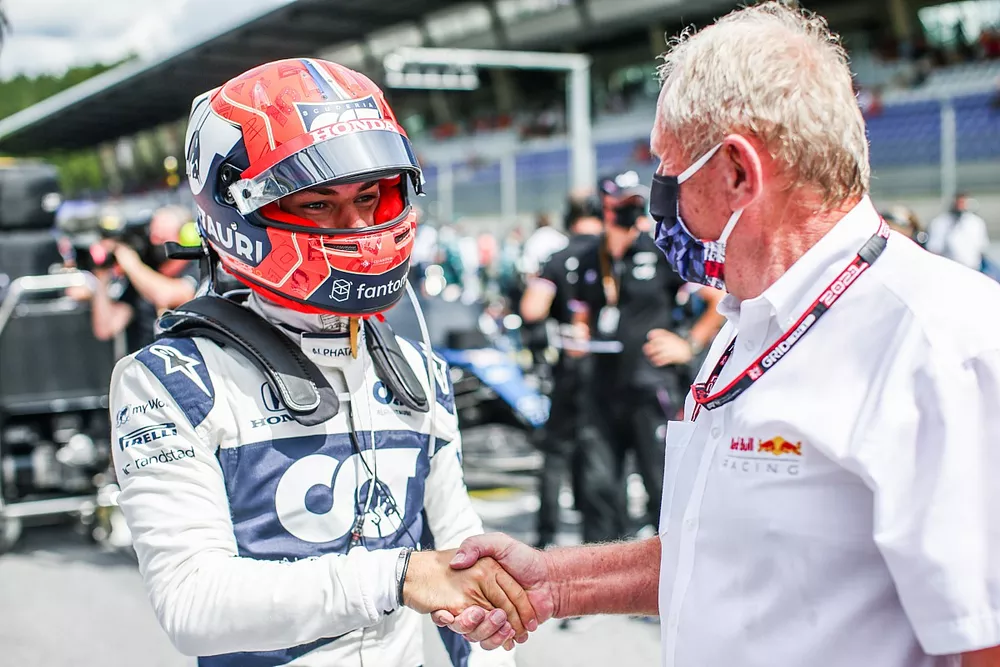 Pierre Gasly, AlphaTauri, y Helmut Marko.