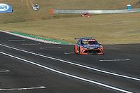 Stock: em briga de Toyotas, Barrichello supera Zonta e é pole no Velocitta