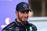 F1: Hamilton diz que "não esperava me divertir tanto" em 2021