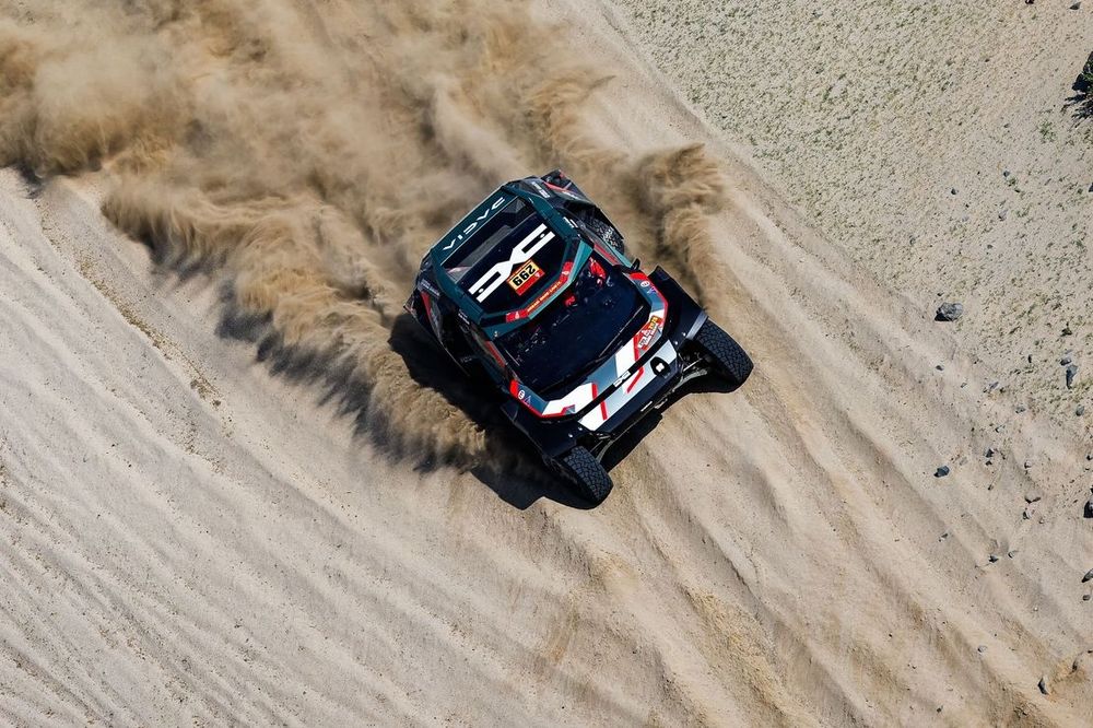 #299 The Dacia Sandriders Dacia: Nasser Al-Attiyah, Fabian Lurquin