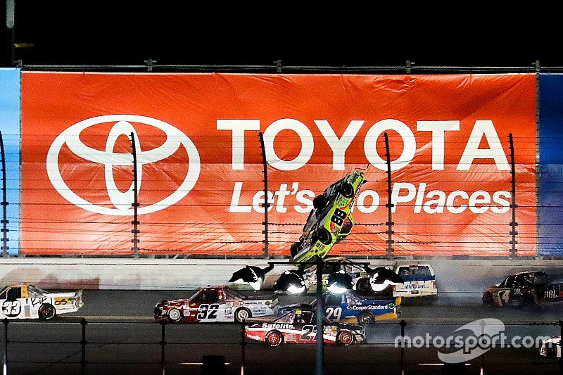 Wilder NASCAR Truck-Auftakt 2017: Kaz Grala schreibt Geschichte